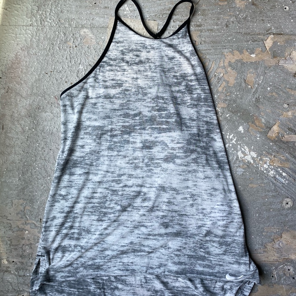 Nike top